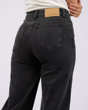 Load image into Gallery viewer, Jacqui Wide Leg Jean - Black
