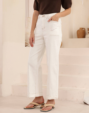 Load image into Gallery viewer, Aldina Jeans