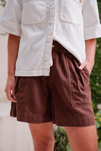Load image into Gallery viewer, Darcy Relaxed Everyday Short - Choc
