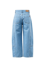Load image into Gallery viewer, Demi Barrel Jean - Vintage Blue
