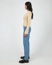 Load image into Gallery viewer, Minnie Knit Top
