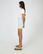 Load image into Gallery viewer, Via Santo Baby Tee Vintage White
