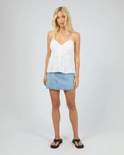 Load image into Gallery viewer, Winslet Top White
