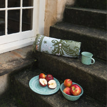 Load image into Gallery viewer, Ornate Floral Throw - Fern
